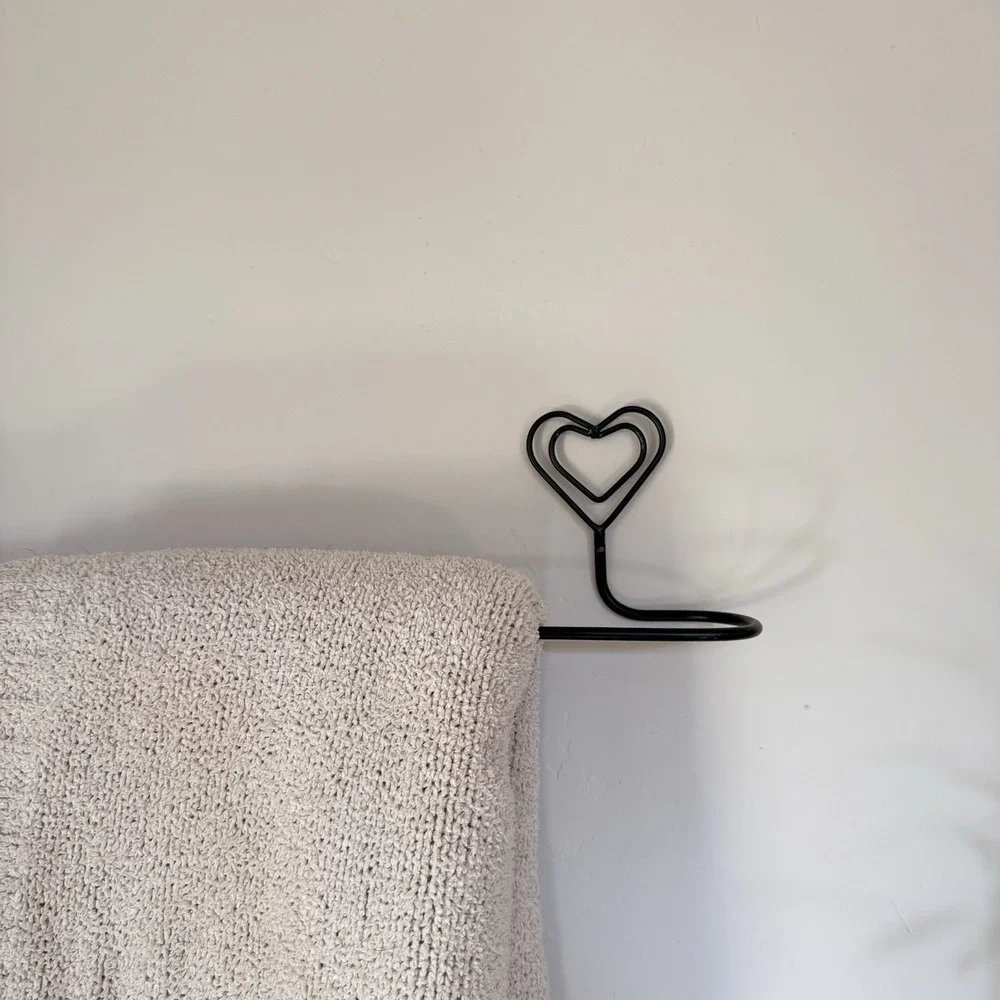 Vintage Towel‎ Bar Hand Towel Rack Metal Hearts Wall Hang Mounted Set Of 4